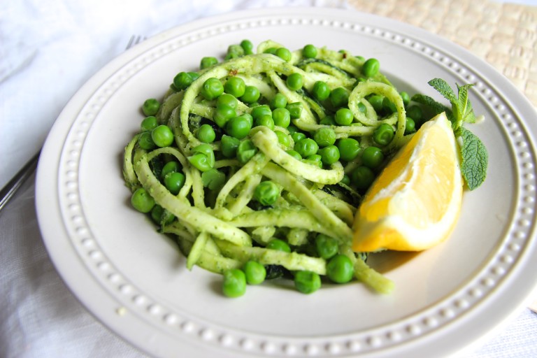 Courgetti met avocadosaus