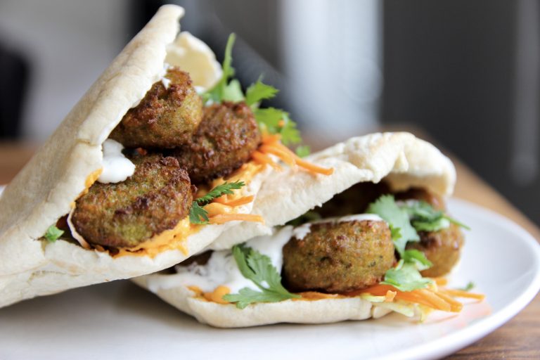 pita met falafel