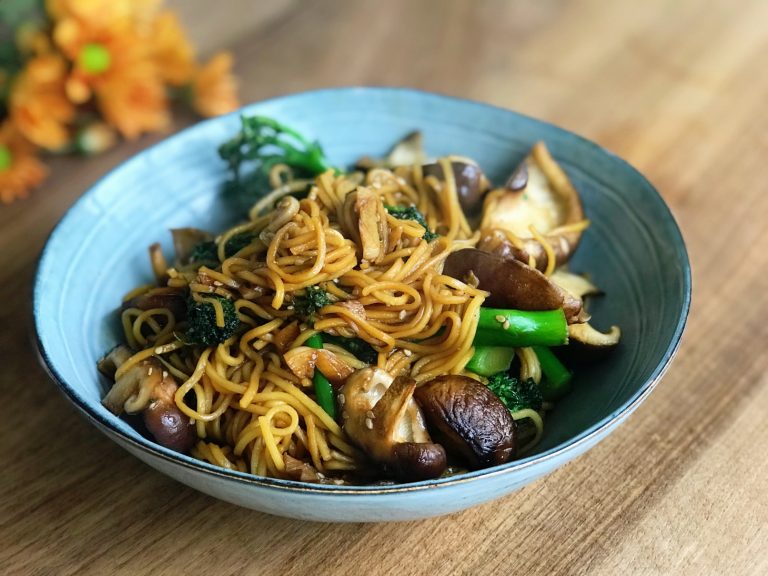 noedels met shiitake