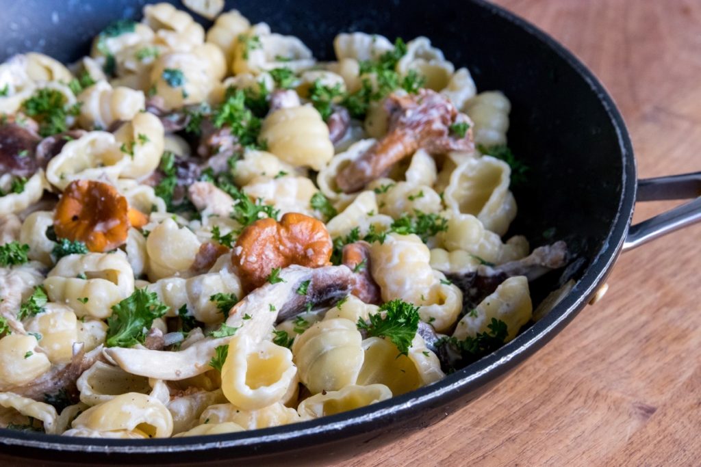 Romige pasta met paddenstoelen
