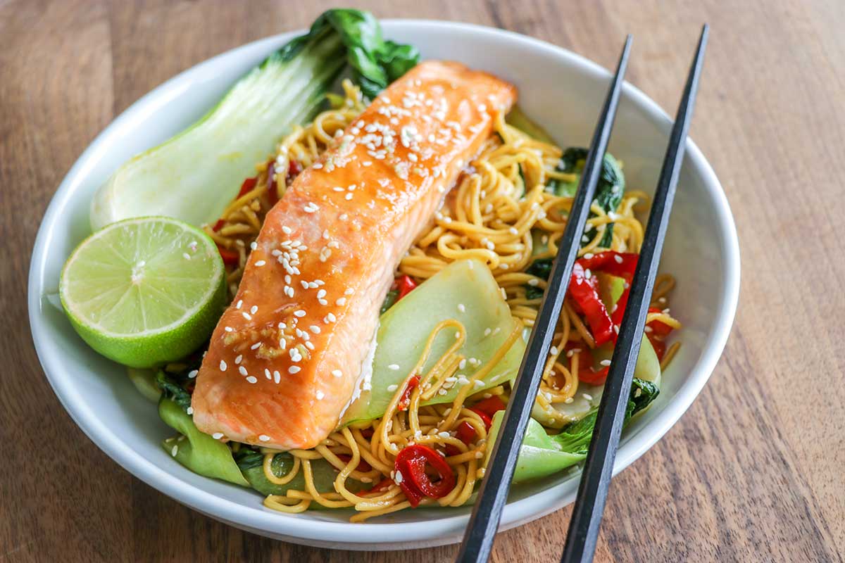 zalm teriyaki noedels