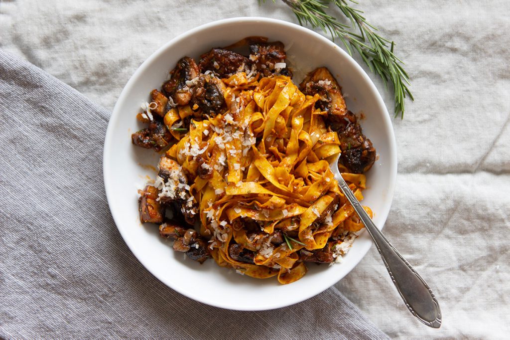Vegetarische pasta ragù