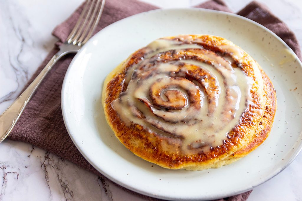 Cinnamon roll pancakes
