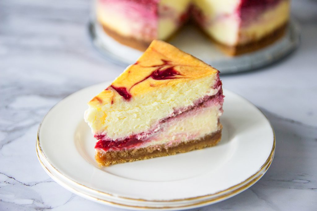 Witte chocolade cheesecake met frambozen