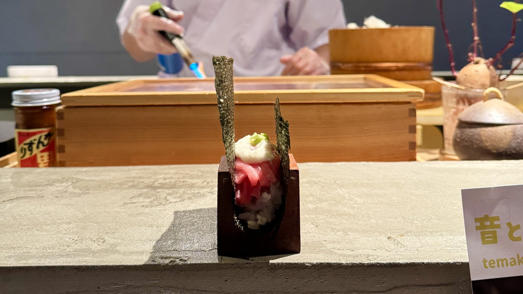 Ikkoku Amsterdam: heerlijke handrolls aan de omakase counter